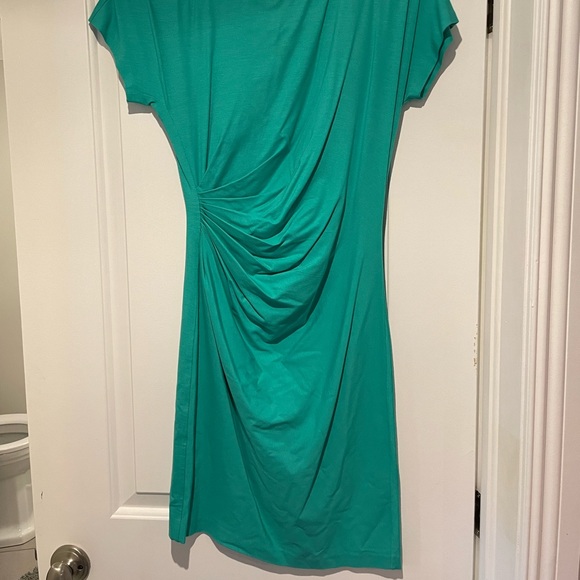 DVF dress in green size small - Picture 3 of 3